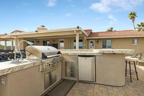 Fountain Hiils 4 Bdrm Wbreathtaking Views & Pool