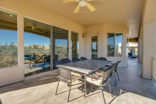 Fabulous 4-bdrm Wbreathtaking Views & Pool