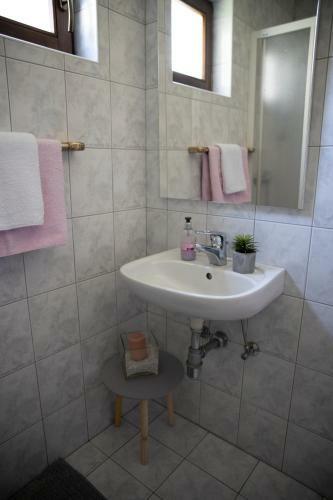Apartamento Hi?a Rodica