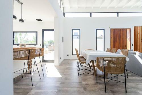 Hermosa Casa A Estrenar En Pinamar
