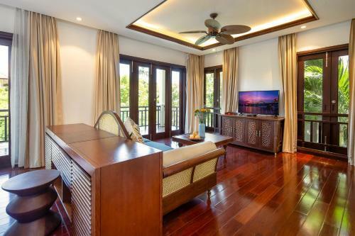 Deluxe Villas In Da Nang Resort
