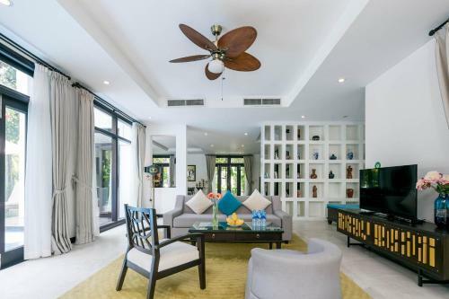 Deluxe Villas In Da Nang Resort
