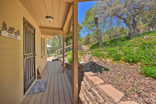 Pine Angry Skunk Cabin With Outdoor Oasis!