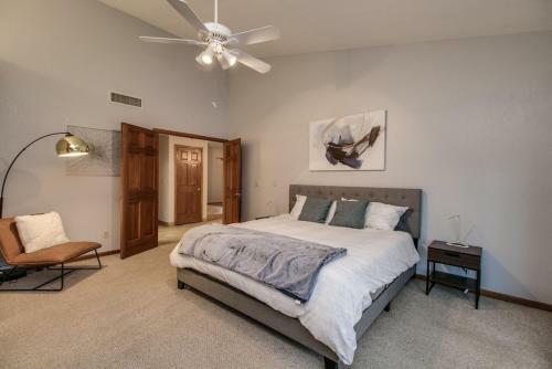 North Scottsdale 4 Bdrm Vacation Sanctuary With Pebble Tech Pool