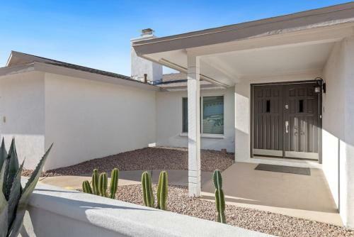 Relaxing Getaway Home Wserene Yard And Pool