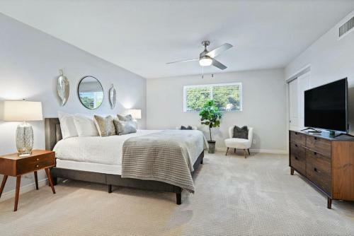 Relaxing Getaway Home Wserene Yard And Pool