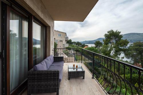 Villa Sunset Apartments