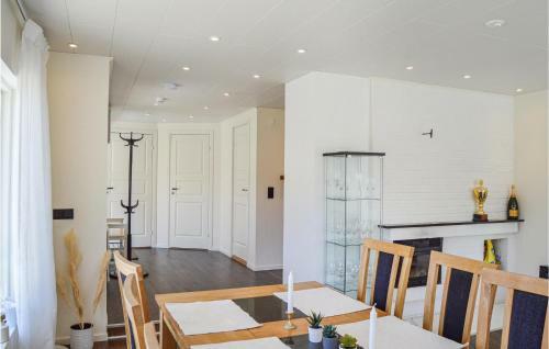 Stunning Home In V�rmd� With Wifi And 2 Bedrooms