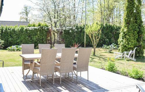 Awesome Home In F�rjestaden With 2 Bedrooms