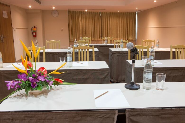 Seasons Siam Hotel