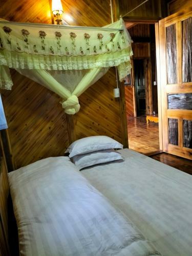 Lodge Linh Chi Homestay Sapa