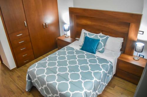 Apartamento Departamento En Zona Dorada !