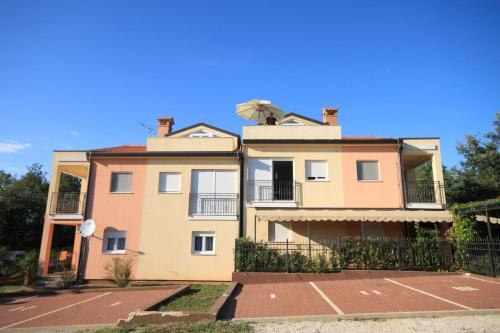 Apartments 'irena' In Kukci, Porec.