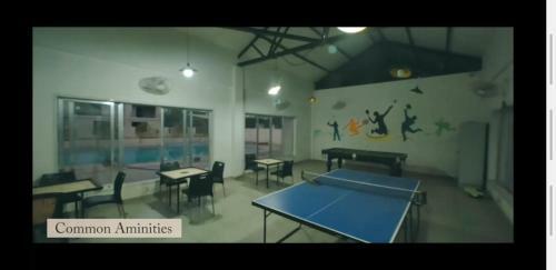 The Retreat-glasshouse 4bhk Villa