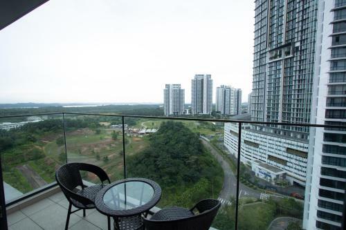 Apartamento Grand Medini Residence @ Uha