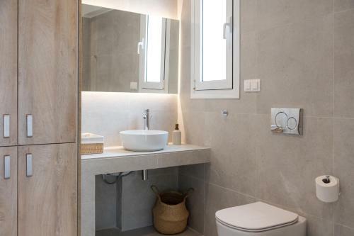 Konstantino's Corfu Marina View Apartment
