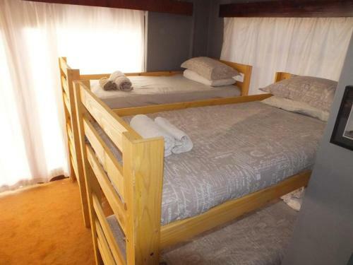 Hostal Aloha Beach Guest House