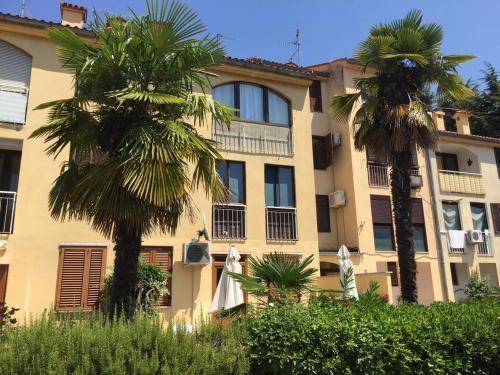 Apartments With A Parking Space Novigrad - 19678