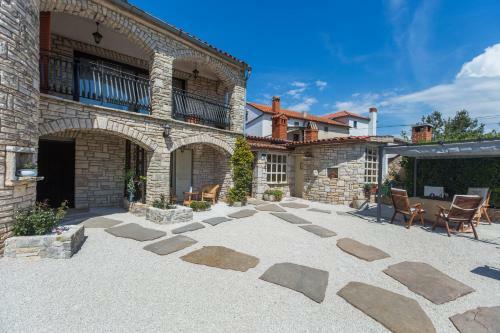 Charming Apartment Alba Premium