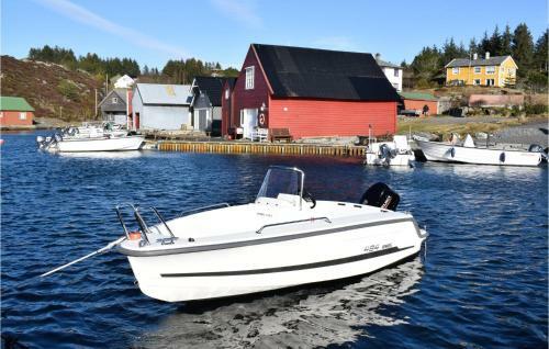 Nice Home In Tjeldst� With Wifi And 2 Bedrooms