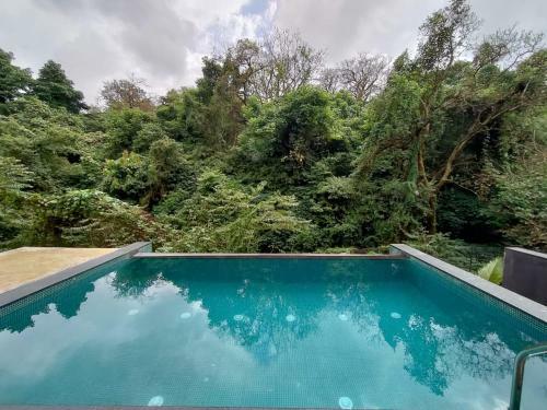 Villa Leisurely Ista Dhara With Infinity Pool
