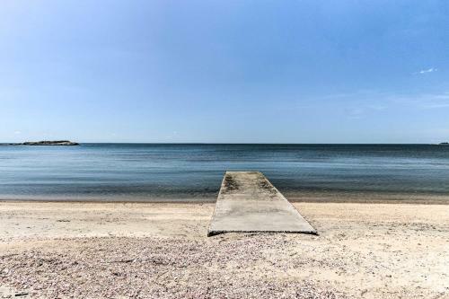 Westbrook Home With Ocean Views - Walk To Beach