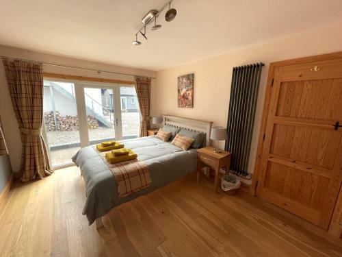 Pass The Keys Beautiful 2br House With Outstanding Views