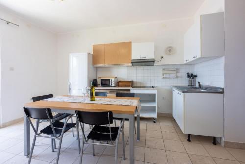 Apartments Marinko
