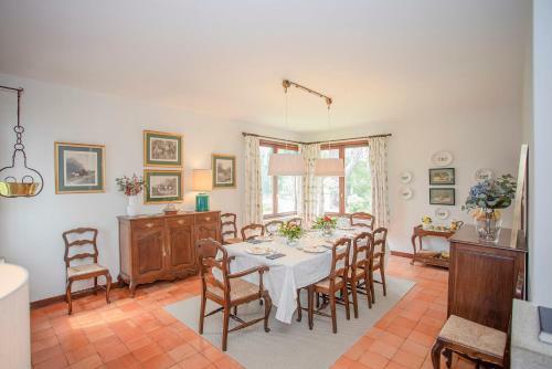 Liiiving In Moledo - Beach & Garden Villa