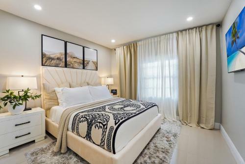 Palisades By Jadoreluxe L Oasis Pool And Waterview