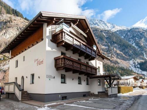 Spectacular Apartment In L�ngenfeld With 3 Balconies