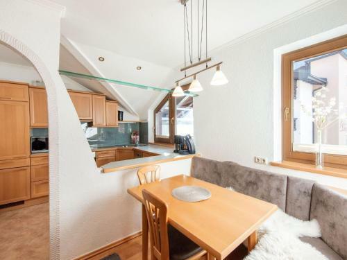 Spectacular Apartment In L�ngenfeld With 3 Balconies