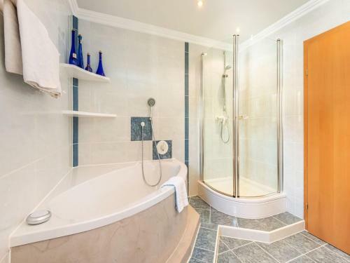 Spectacular Apartment In L�ngenfeld With 3 Balconies
