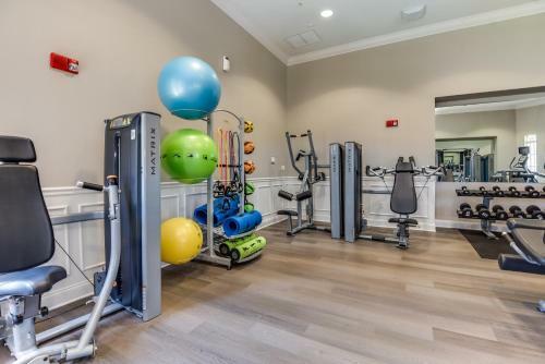 Updated Vista Cay Townhome, 10 Min From Universal