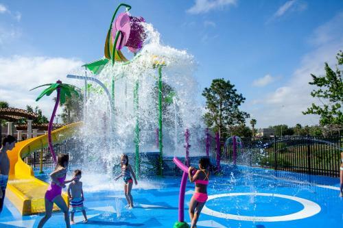 Spacious Home Wprivate Poolspa & Free Waterpark
