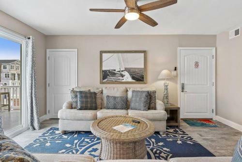 Radiant Beach Block Condo Parking Patio