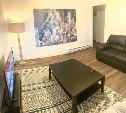 Modern 2 Bedroom Apartment Close To Enmu