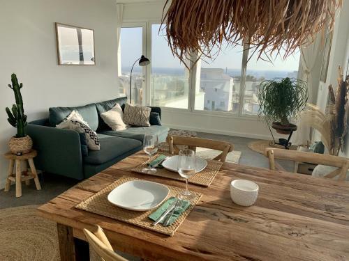 Modern Sunset Ocean View Apartment Incl. Parking