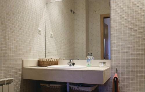 Two-bedroom Apartment In Tossa de Mar