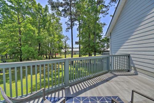 Apartamento Family-friendly Little River Retreat With Deck!