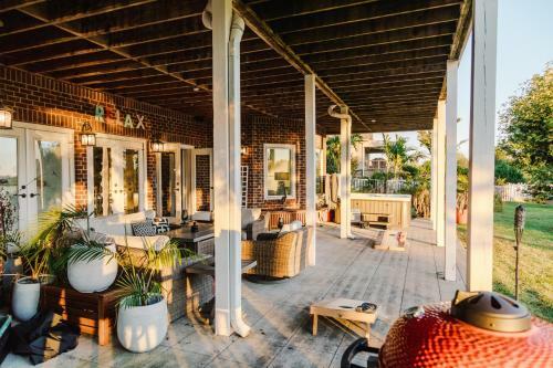 The Above Lakeside Retreat Nashville