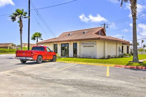 Cozy Port Isabel Home With Golfing On-site!