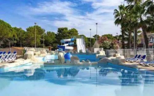 Bungalow de Luxe de 60m2 Dans Camping 5 �toiles