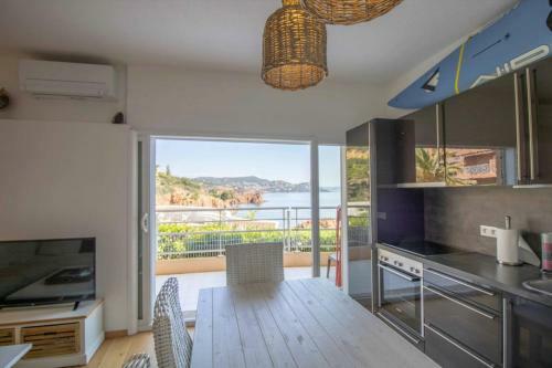Apartamento Nice 51 M With Terrace-pool And Sea View