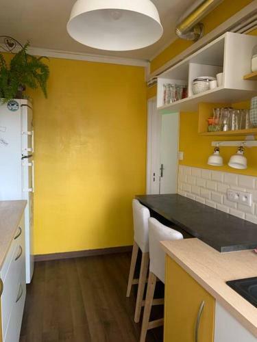 Apartamento Appart Ensoleill� Avec Balcon, Proche Parlement