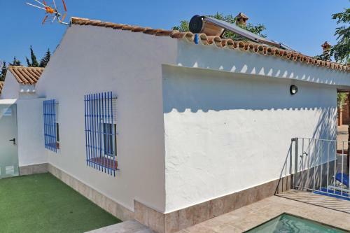 Bungalow La Roa Con Piscina Comunitaria Y Privada