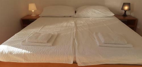 Apartments Dobri - 500m From Beach