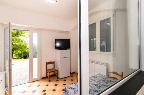 Chiavari Cozy Apartments In Villa With Shared Garden & Parking