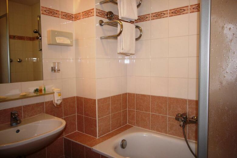 Suite Hotel 900 M Zur Oper