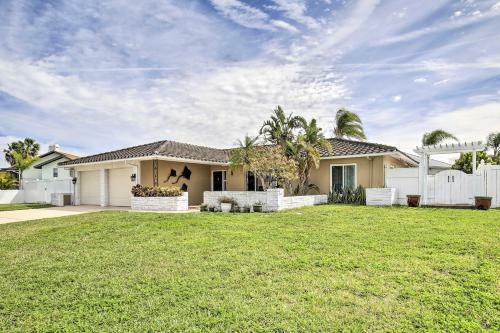 Clean Single-story Home With Hot Tub - Pets Welcome!